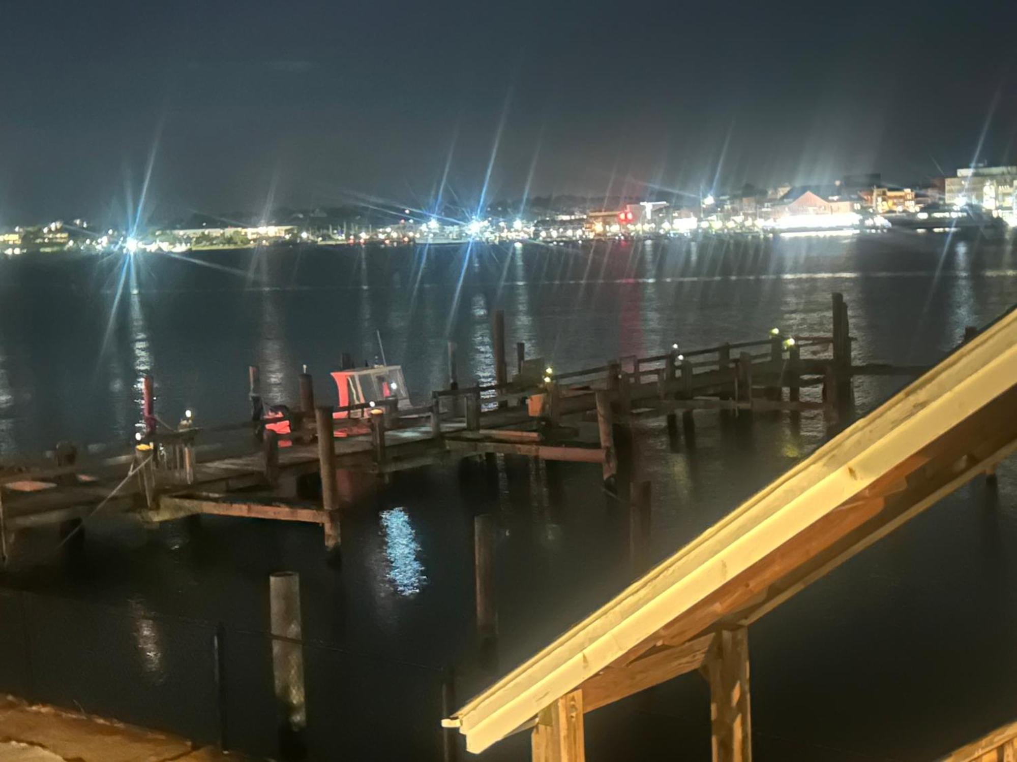 Thames Inn And Marina กรอตัน ภายนอก รูปภาพ